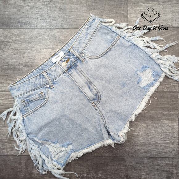 Forever 21 Denim Shorts Size 27 (4) - Picture 1 of 7